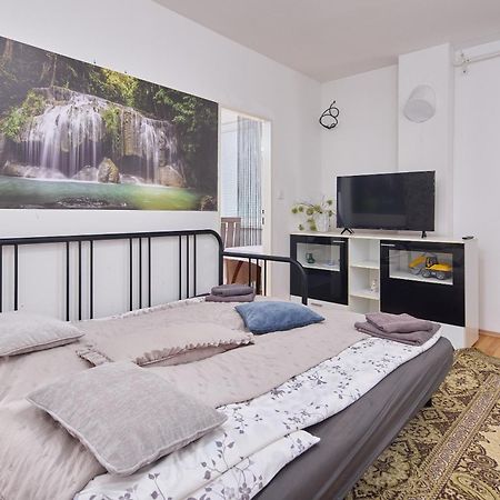 Cutie Apartment Bratislava Buitenkant foto