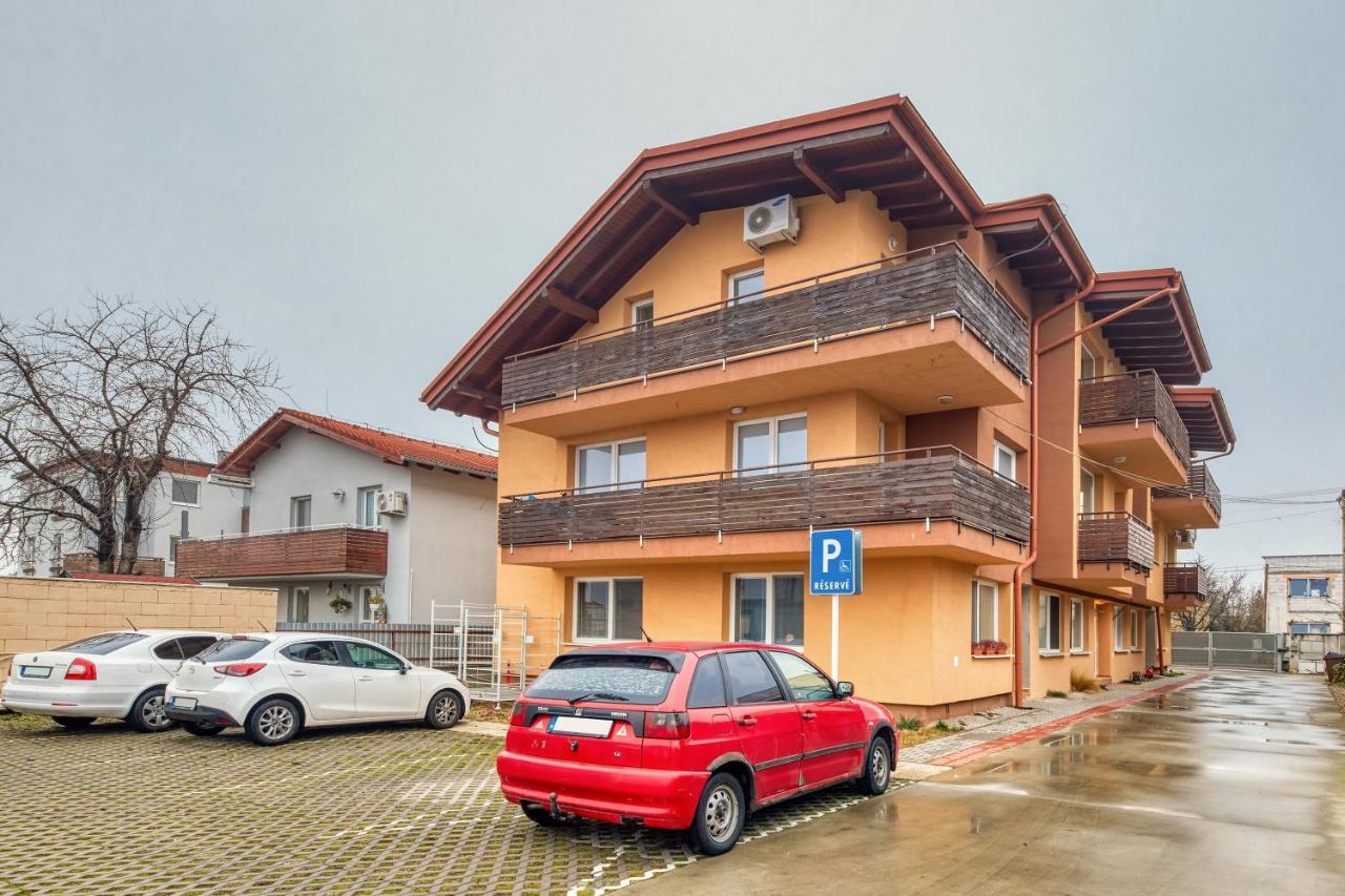 Cutie Apartment Bratislava Buitenkant foto